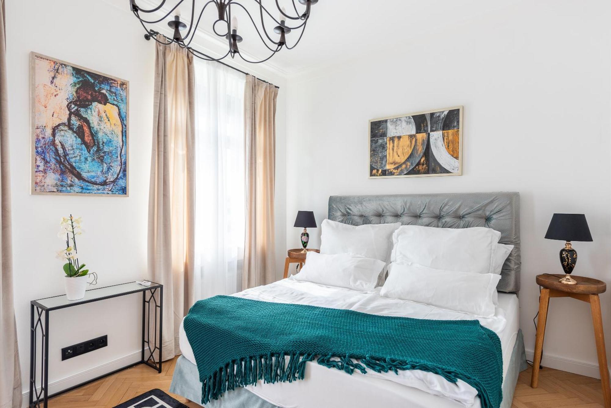 Luxury With A Balcony And A Terrace Apartment Prag