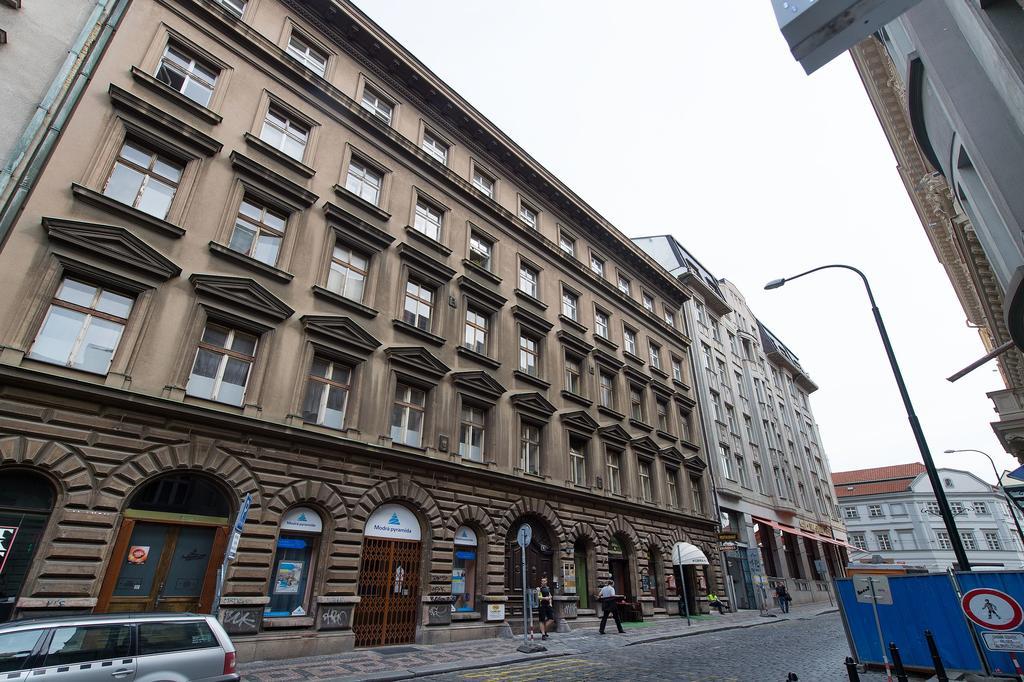 Luxury With A Balcony And A Terrace Apartment Prag